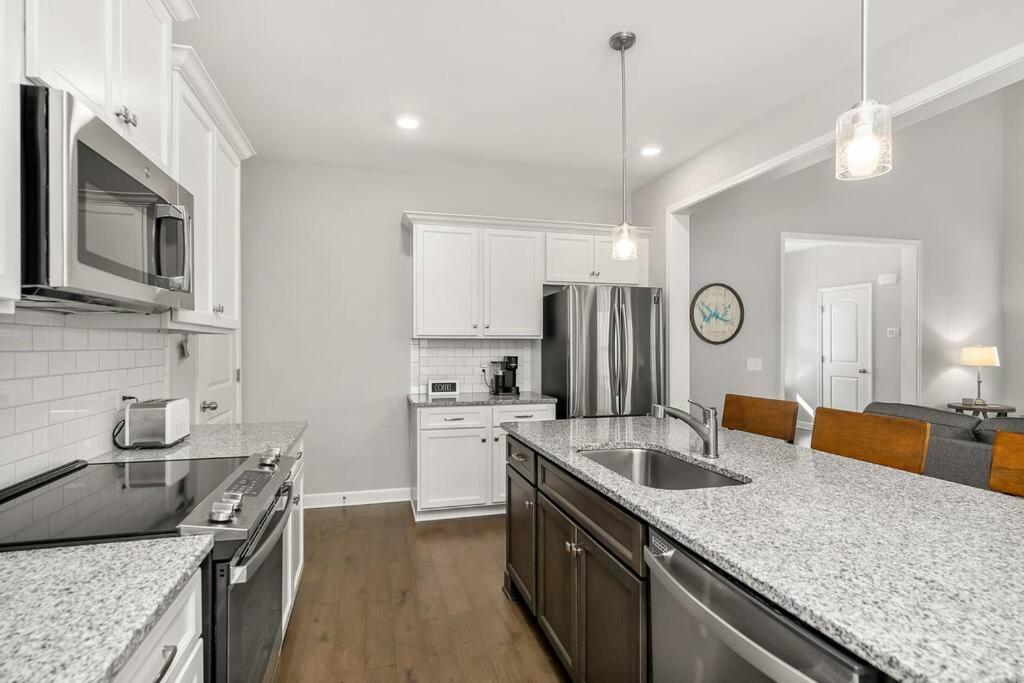 Beautiful Home With Lake And Marina Access, Firepit, Golf Cart Included Estill Springs 外观 照片